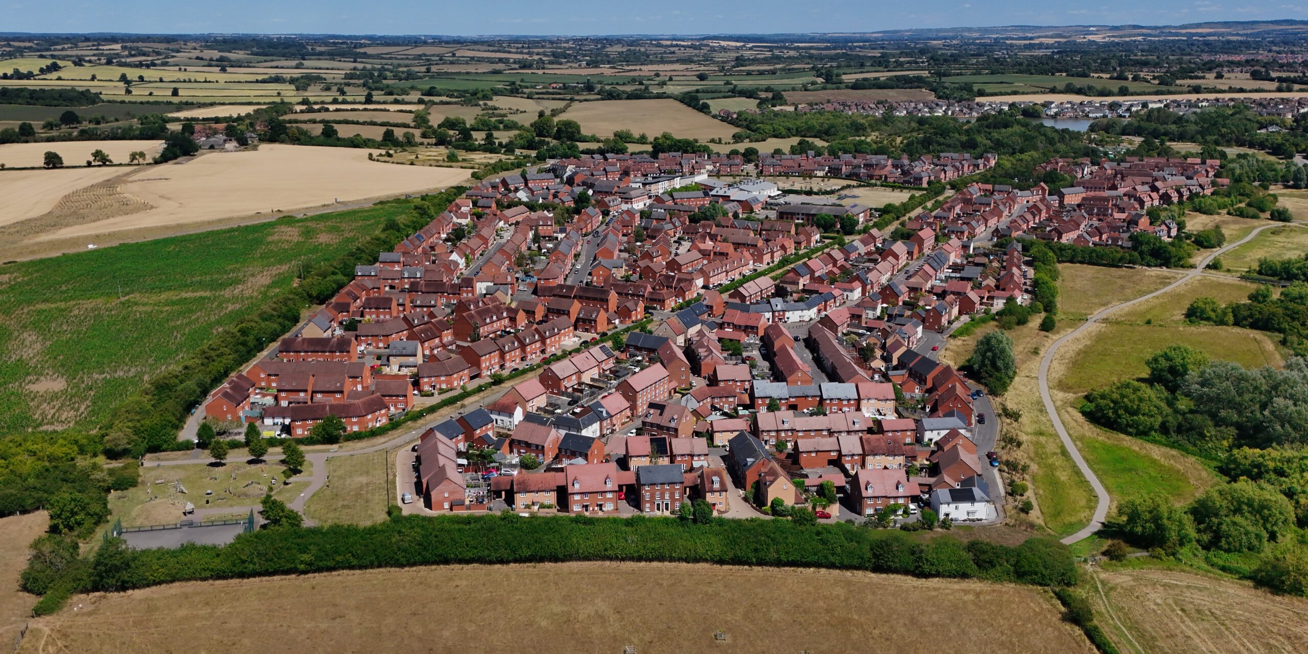 Britain Under the Sun: The 2025 Heatwave and Its Impact on Aylesbury