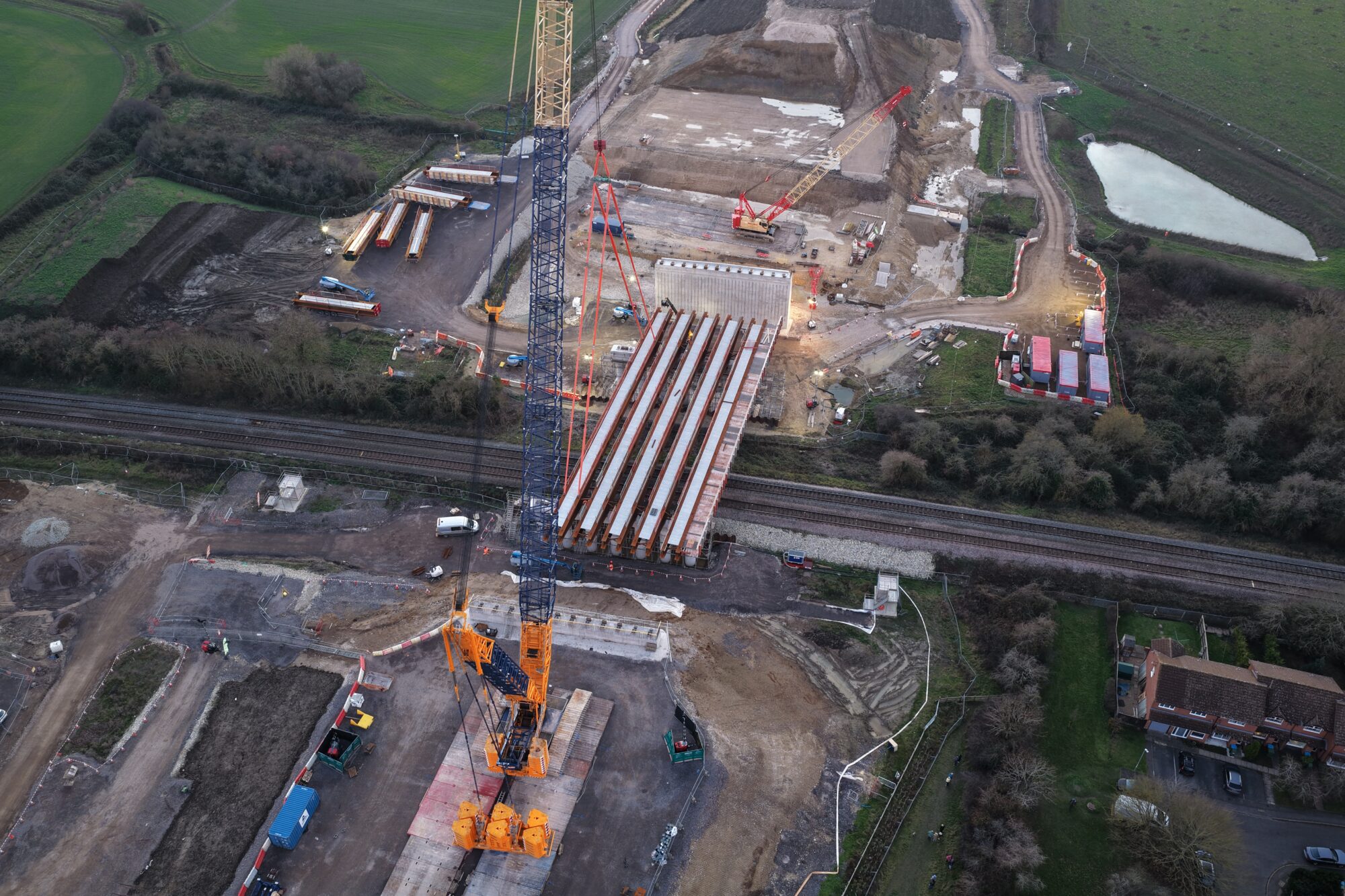 By about 1600 the final span was added and is being secured down.